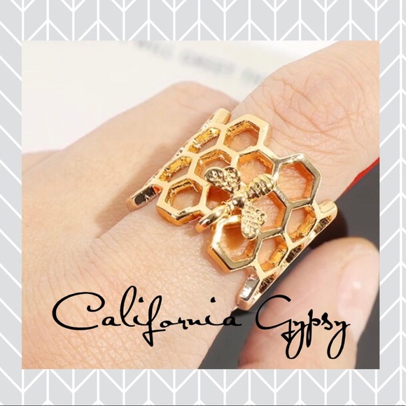 Honeycomb Bee Charm Ring 🐝 - Picture 7 of 9